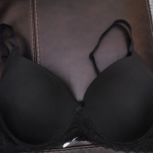 Delta Burke 40D black lace bra, NWOT